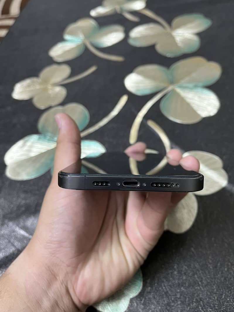 Iphone 12 pro max 5
