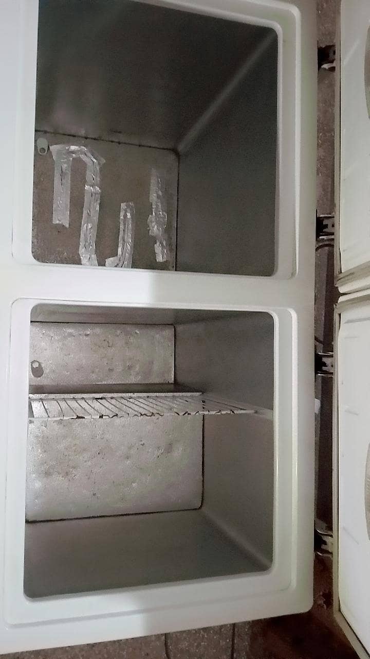 D. freezer 0