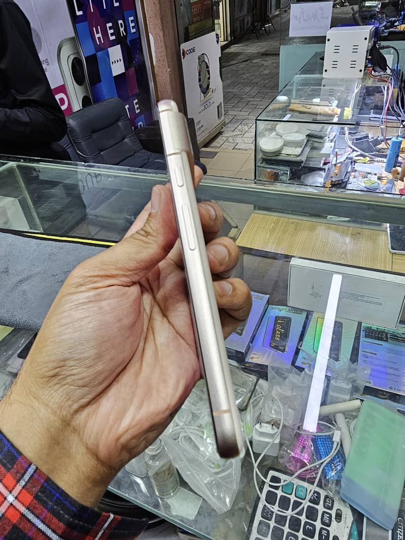 Google Pixel 8 Approved 1