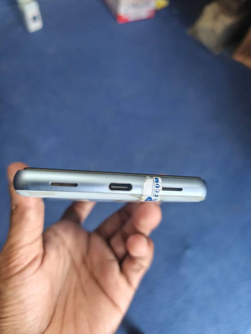 google pixel 7A 4