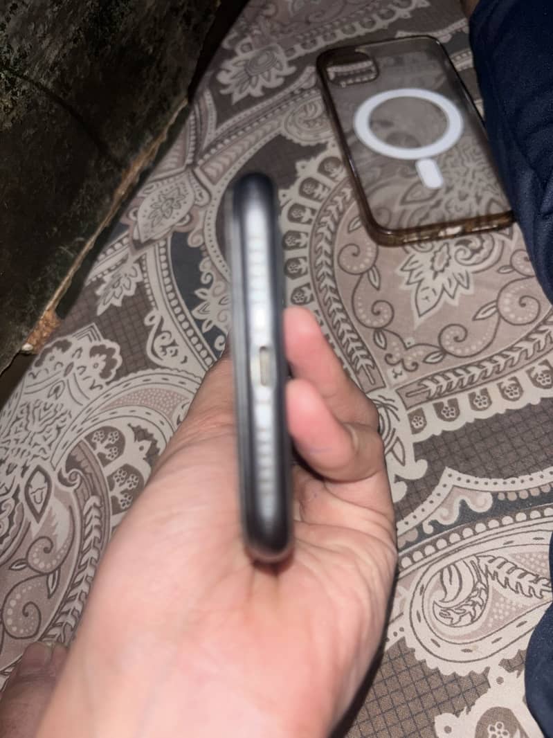 iPhone 11 1
