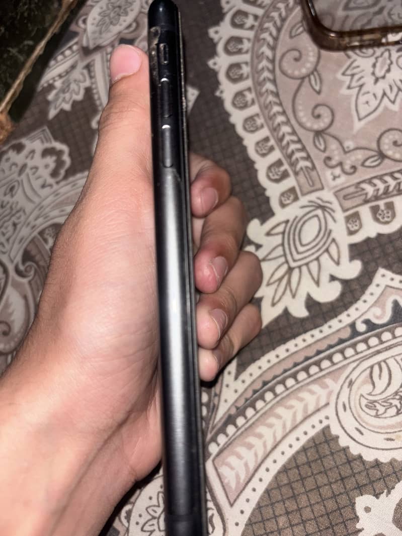 iPhone 11 2