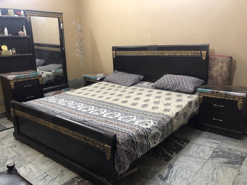 Double bed 0