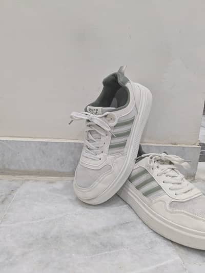 Comfortable fation shoes