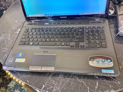 Toshiba Satellite P775 Glossy Laptop