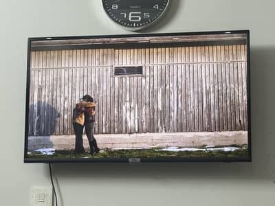 TCL 40 Inch LED For Sale just like brand new original