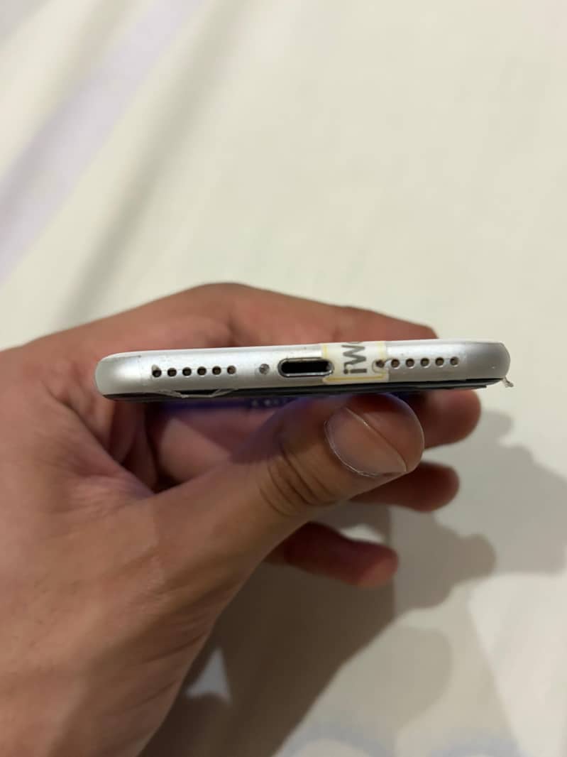 Iphone SE 2 4