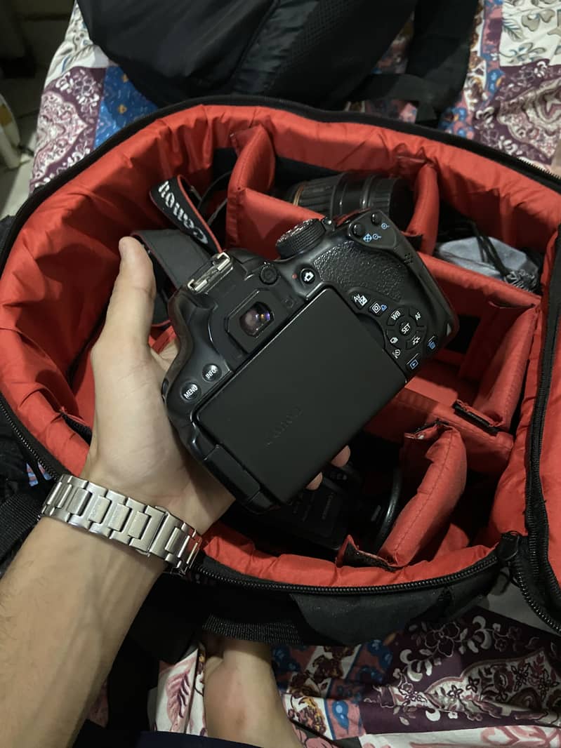 Cannon 700D 3
