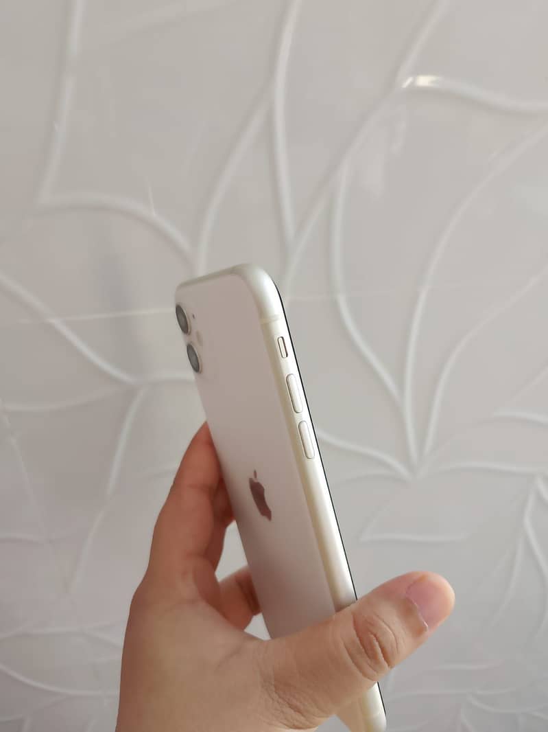 iPhone 11 2