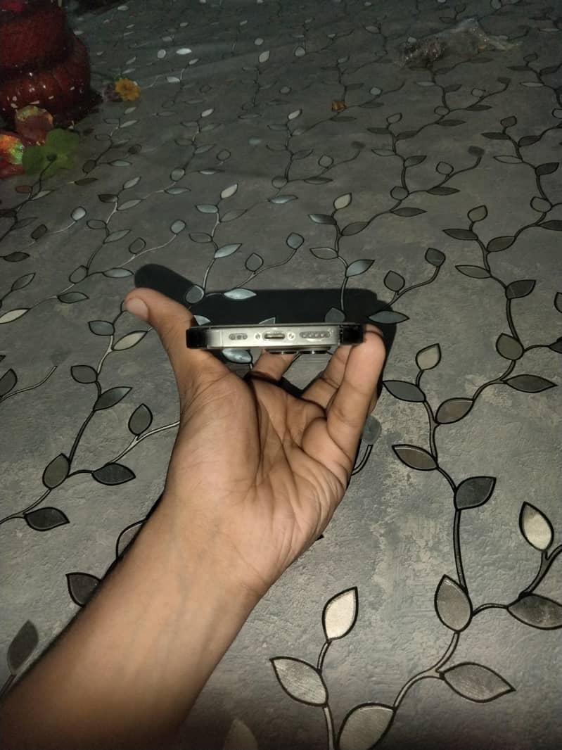 iphone 14 pro 4