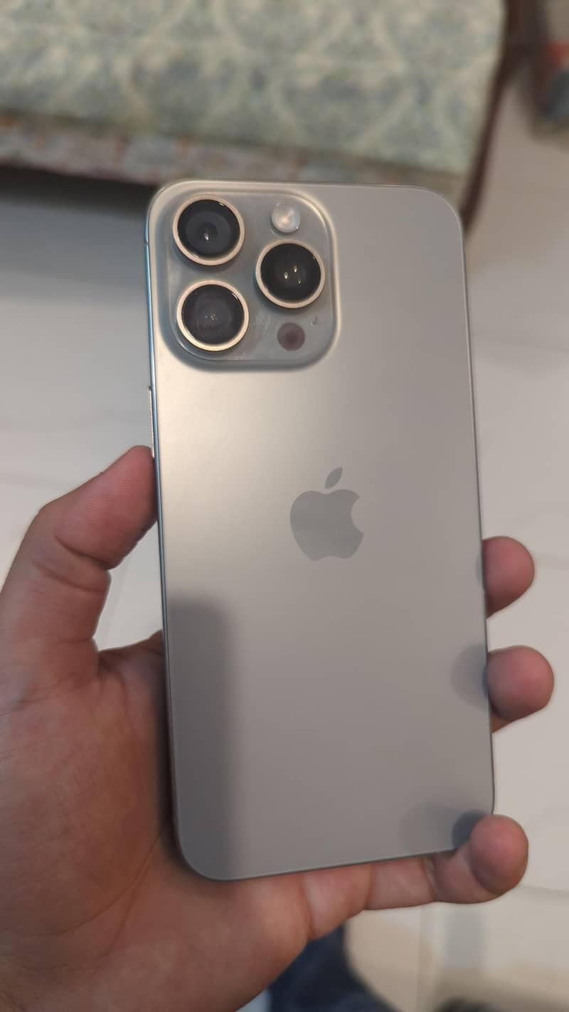 Iphone 15 pro Max 0