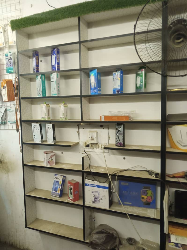 Showcase and rack 1