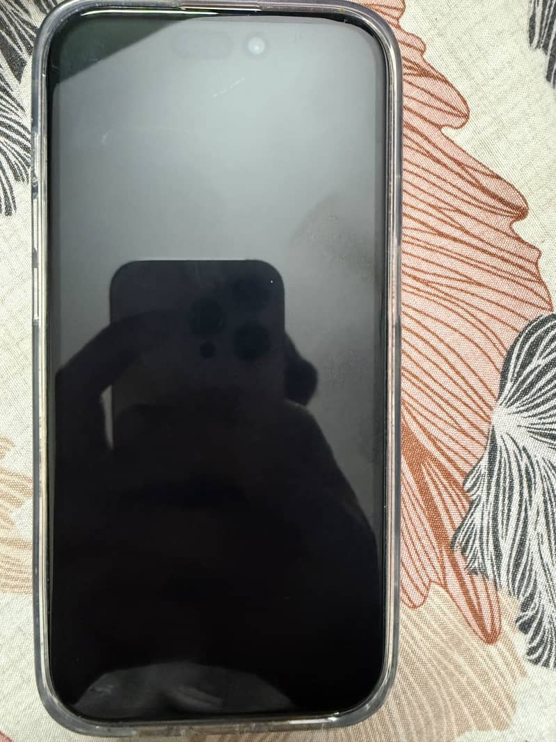 iPhone 16 pro 1