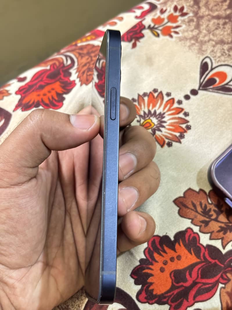 Apple iPhone 12 2