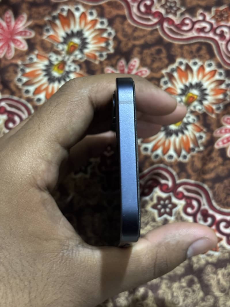 Apple iPhone 12 3