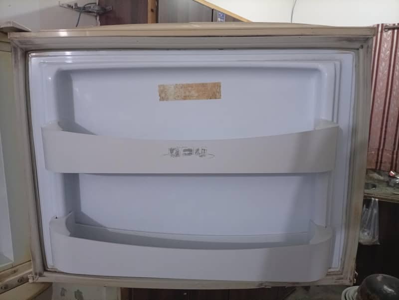 Refrigerator 4