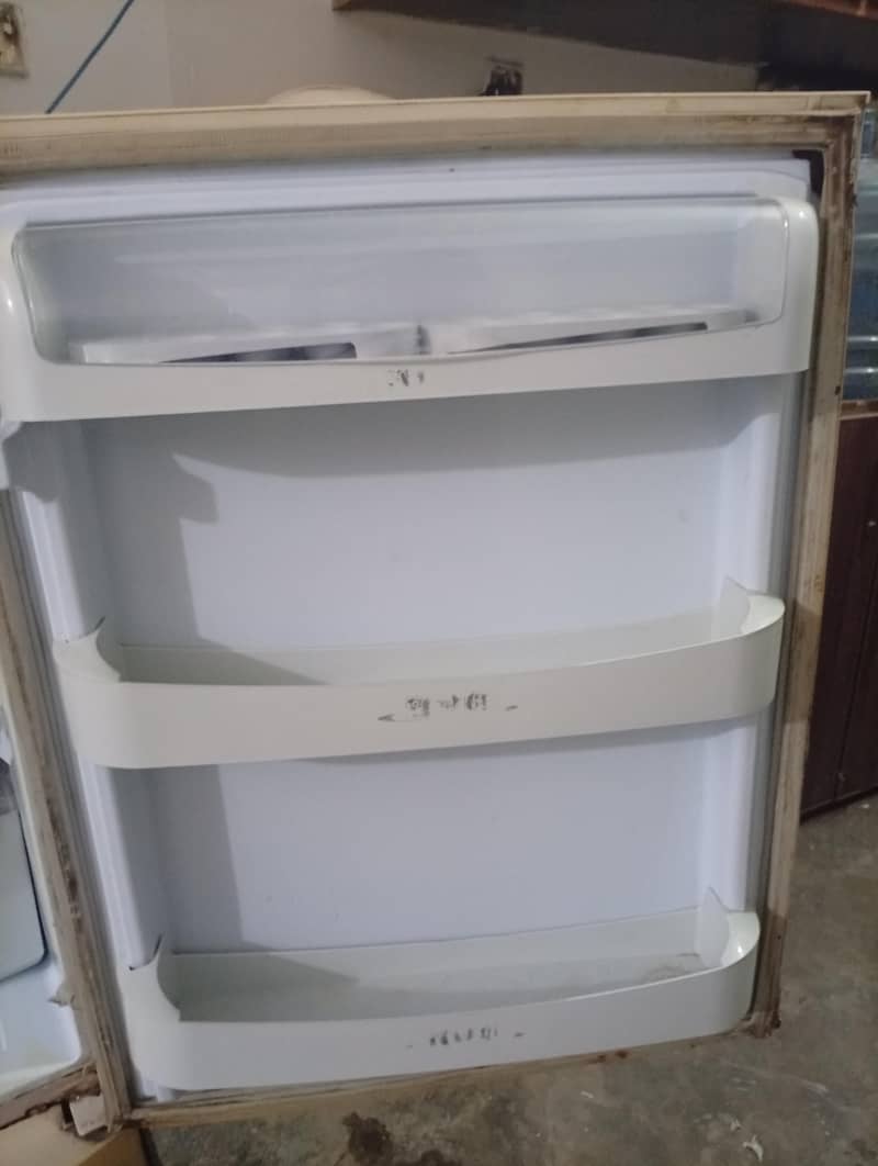 Refrigerator 7
