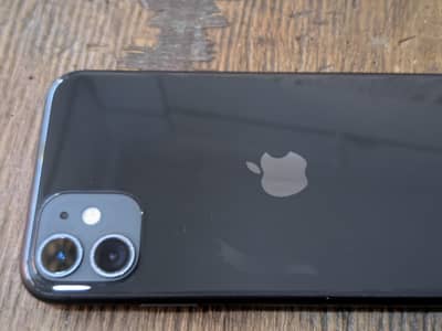 IPHONE  11