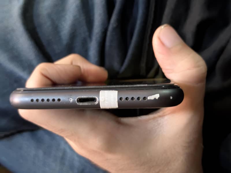 IPHONE  11 7