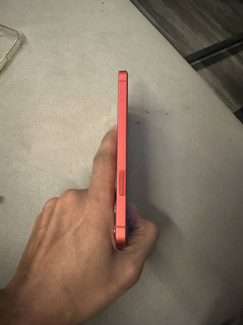 Apple iPhone 12 4
