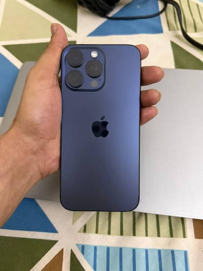 IPHONE 15 PRO MAX BATTERY 100