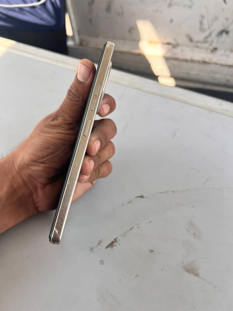 Tecno Camon 30 4