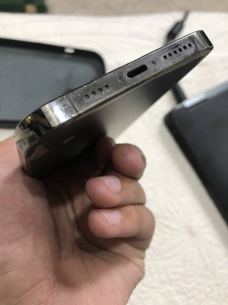 12 Pro Max JV 3