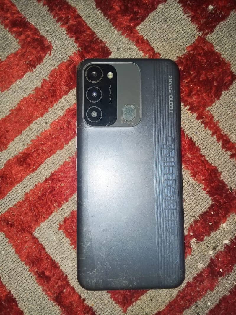 Techno Spark 8C 1