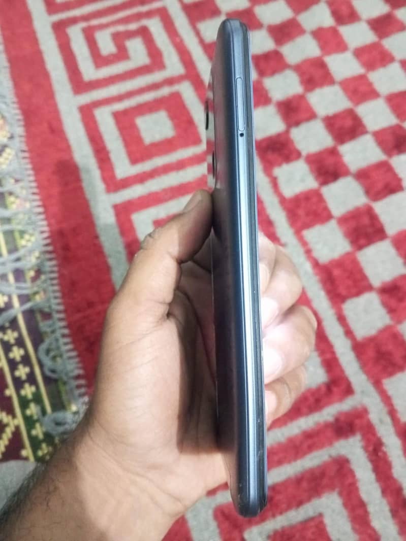 Techno Spark 8C 3