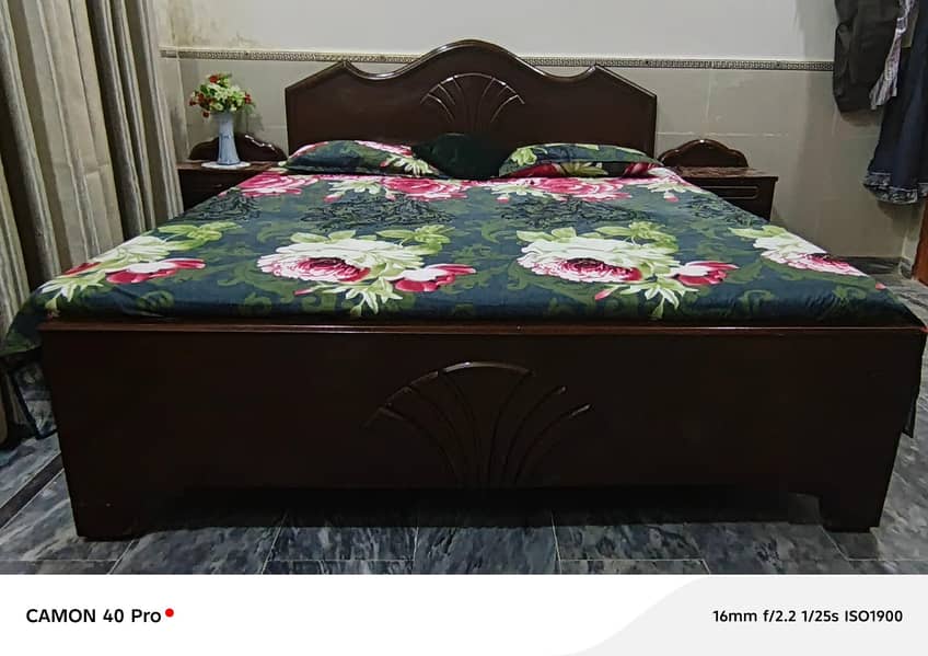 Bed, dressing and show case 0