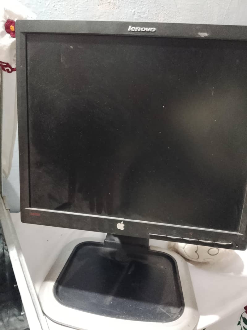 Dell computer  good condition everything ok 0