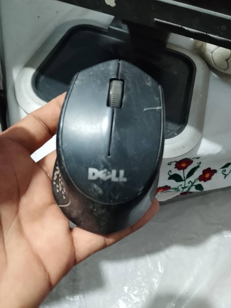Dell computer  good condition everything ok 5