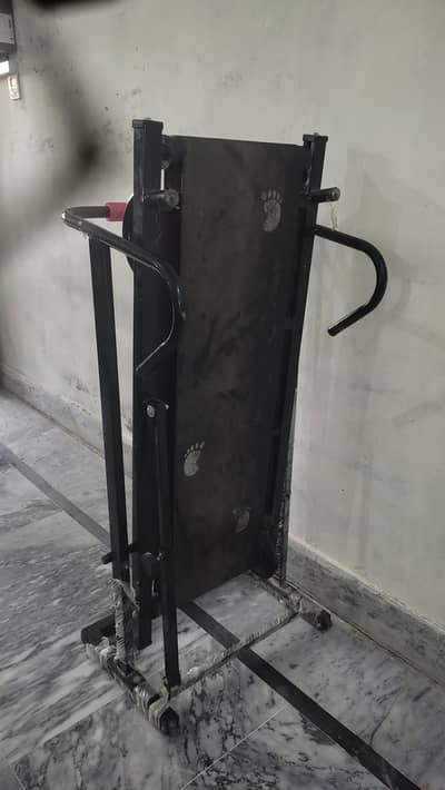 Manual treadmill