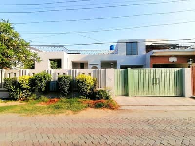 Prime Location 1 Kanal House In Canal View For Sale At Good Location
