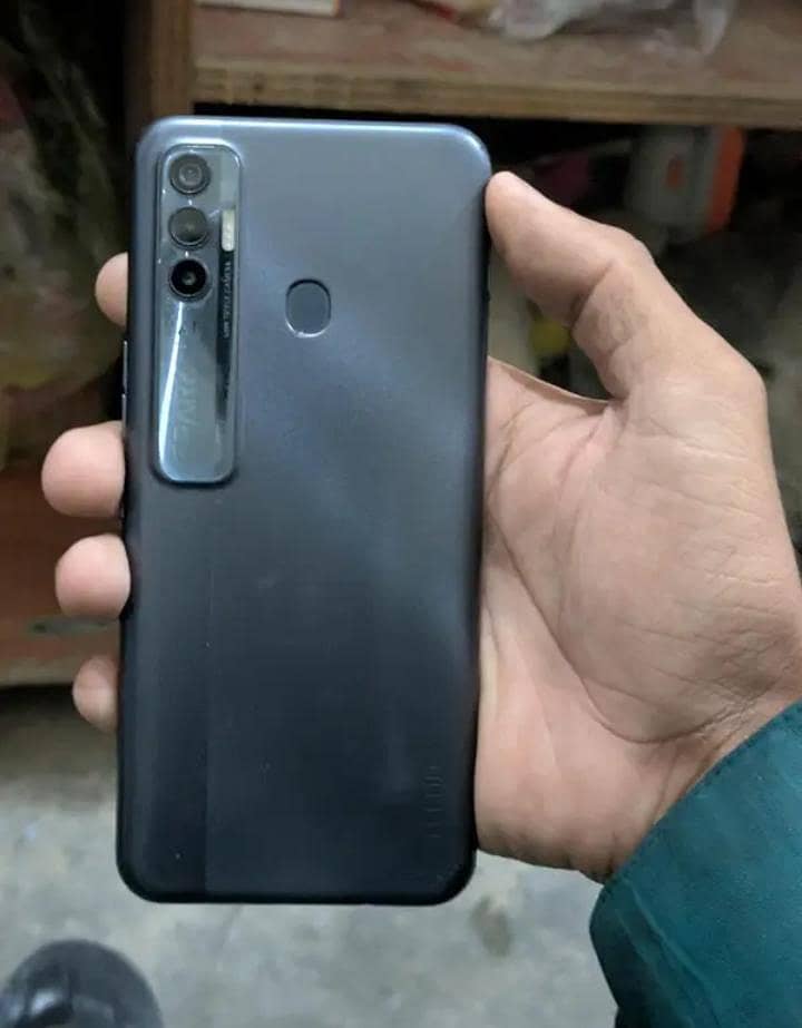 Tecno spark 7 pro 0
