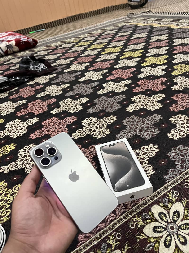 iPhone 15 pro max 1