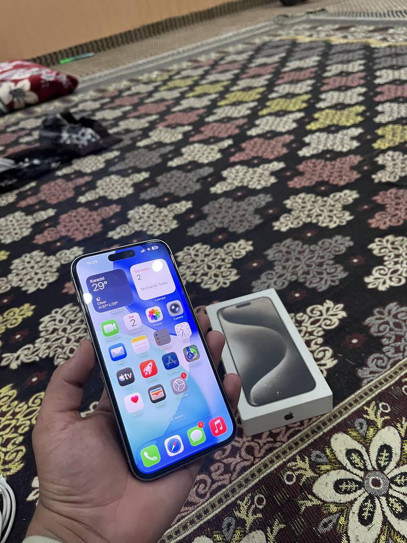iPhone 15 pro max 2