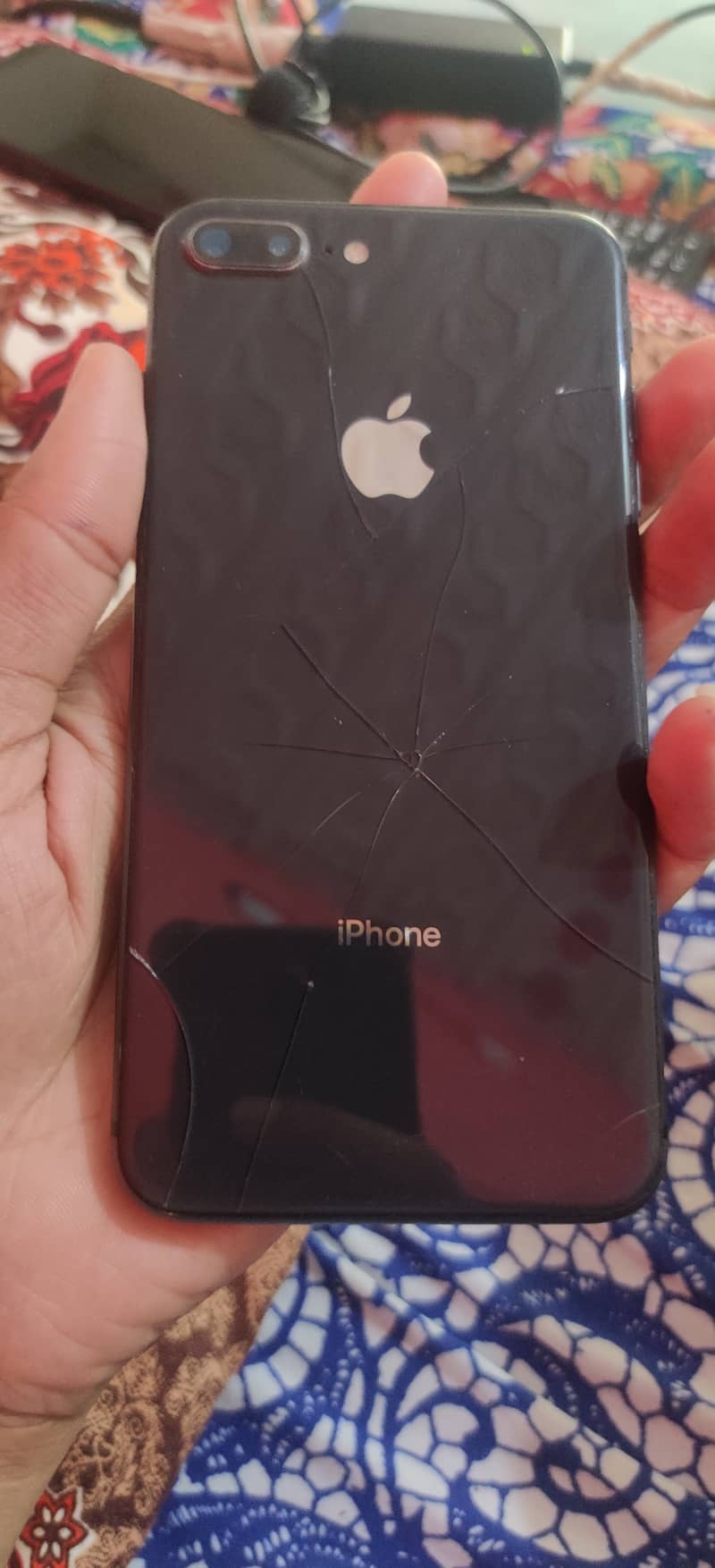 Apple iPhone 8 Plus 2