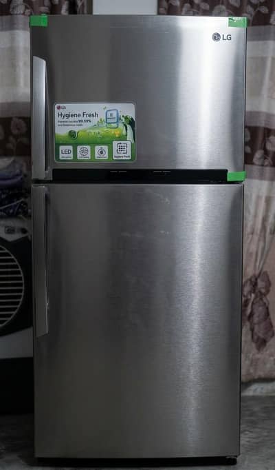 LG refrigerator Condition 10/8
