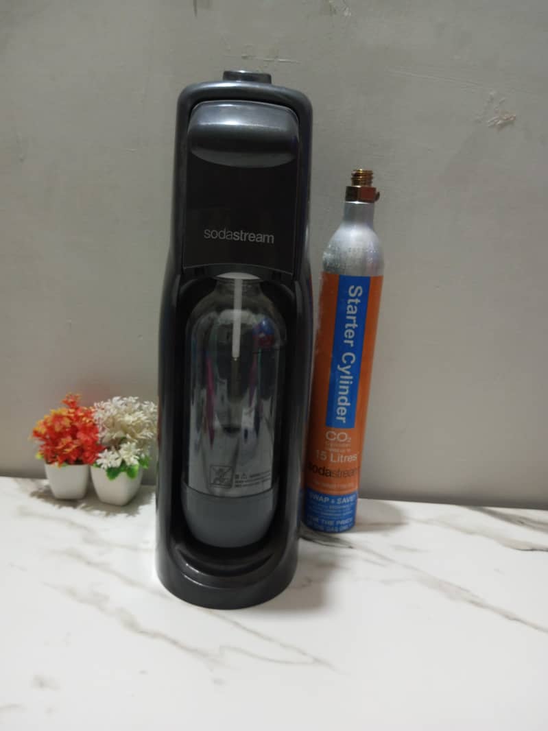 Soda stream machine cold drink maker 1