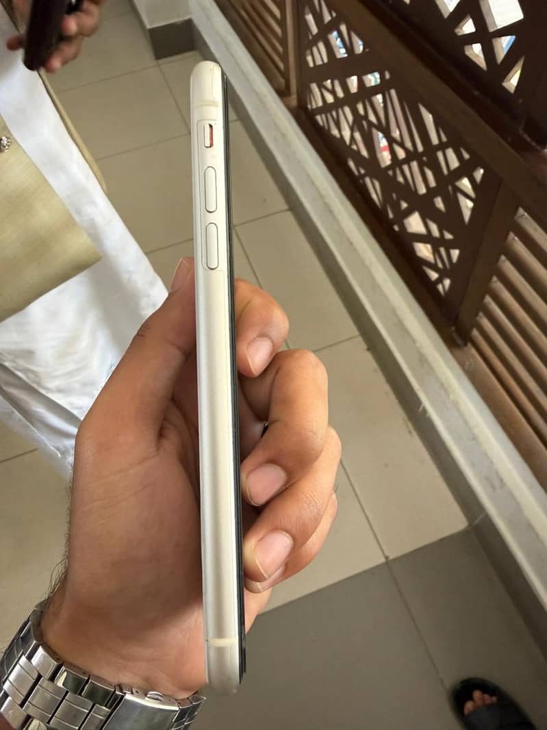 iphone11/64gb 3