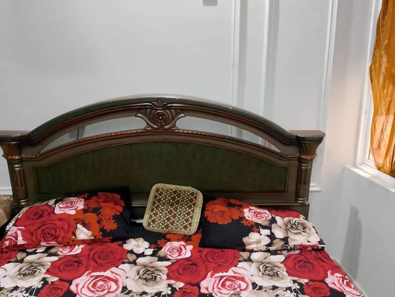 Bed set for sell 0