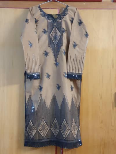 3 pcs lawn dresses for sale.