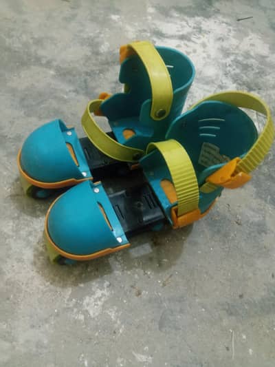 Skating shoes for kids age 4 to 8