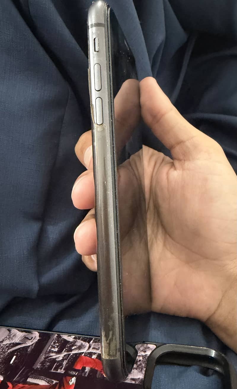 IPHONE 11 2