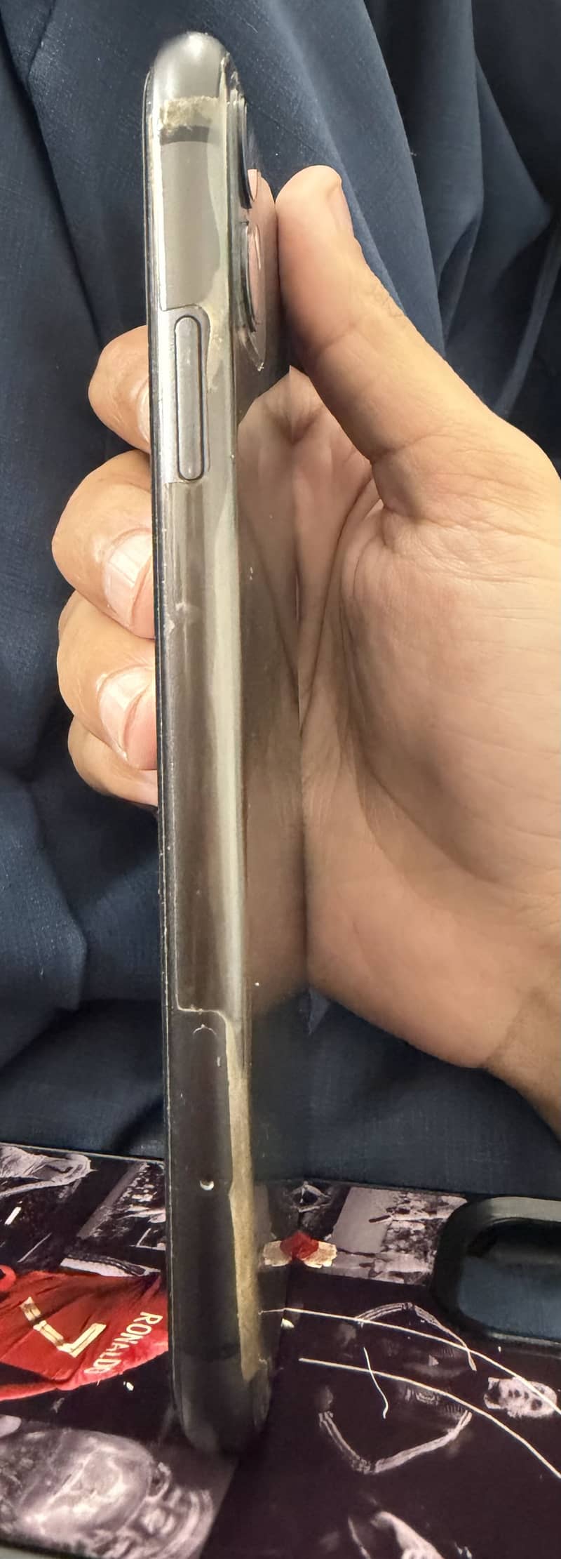 IPHONE 11 5