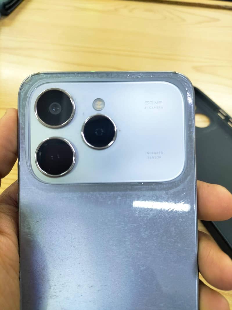 Tecno spark 40 3