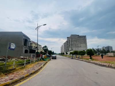 10 Marla Corner Park Face Plot for Sale in C1 Bahria Enclave Prime Location
