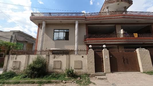 Spacious Corner House Is Available For sale In Ideal Location Of Gulraiz Housing Society Phase 2