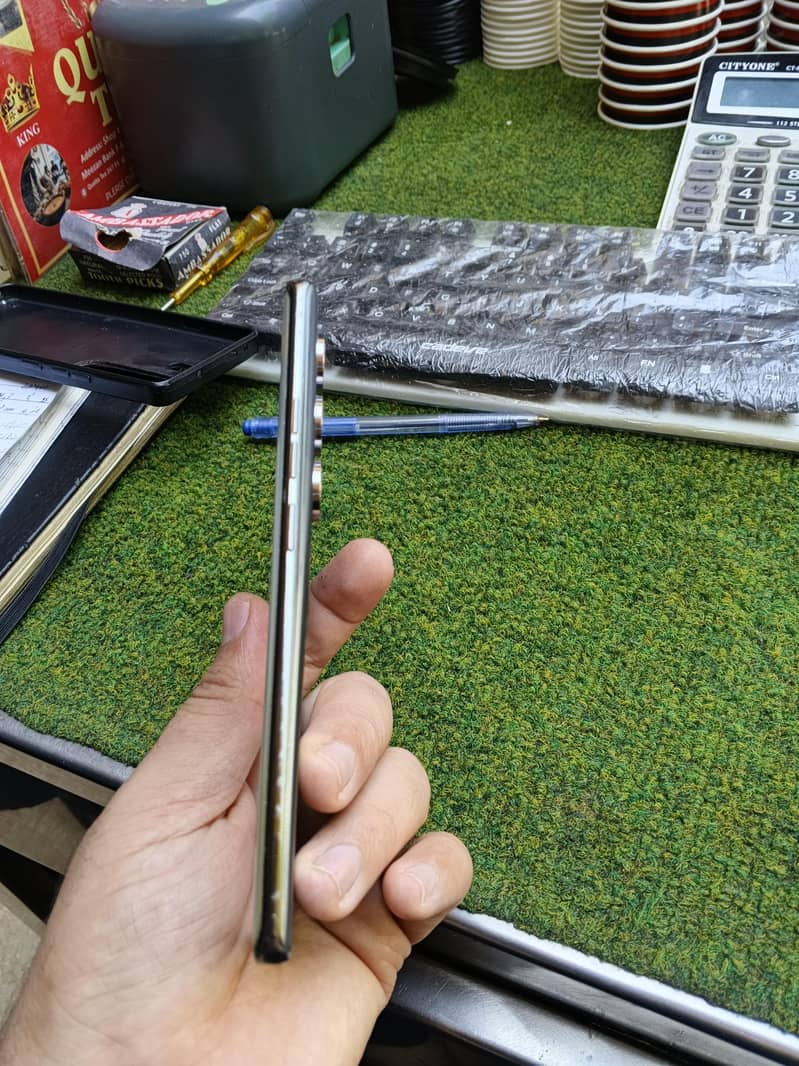 Tecno coman 40 pro 2